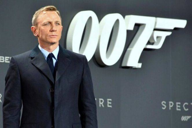 Film terbaru James Bond, No Time To Die menunda jadwal tayangnya karena mewabahnya virus Corona.