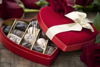 Selain menjadi makanan yang disukai banyak orang dan menjadi hadiah Valentine, cokelat ternyata memiliki beragam manfaat bagi kesehatan. (Foto: 10bestmedia.com)