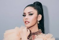 Juara 1 Indonesian Idol 2021 Rimar Callista baru saja merilis single yang diberi judul 