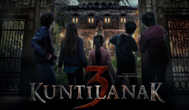 Tertunda kurang lebih dua tahun, film “Kuntilanak 3” akhirnya siap mengisi libur lebaran tahun ini mulai 30 April 2022 di bioskop.