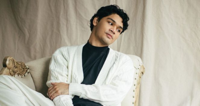 Mikha Angelo kembali merilis single solo terbarunya yang berjudul 