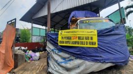 Siasati kedaruratan sampah di Yogyakarta, Tim KKN-PPM UGM lakukan edukasi kepada masyarakat terkait pembuatan eco enzyme. (Foto: Tribunjogja)