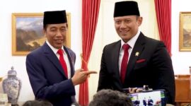 Pelantikan AHY sebagai Menteri ATR/BPN menjadi tanda bergabungnya Demokrat ke pemerintahan Jokowi setelah 9 tahun menjadi oposisi. (Foto: BPMI Sekretariat Presiden)