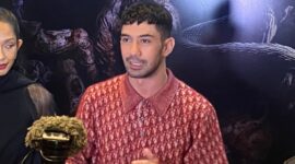 Reza Rahadian mengungkapkan dirinya harus belajar memandikan jenazah demi perannya di film horor Siksa Kubur. (Foto: RariaMedia/Rafi)