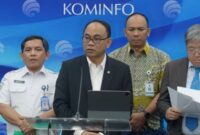 Kominfo meluncurkan sistem peringatan gempa yang akan muncul di TV dan ponsel masyarakat 3 menit setelah kejadian. (Foto: Kominfo)