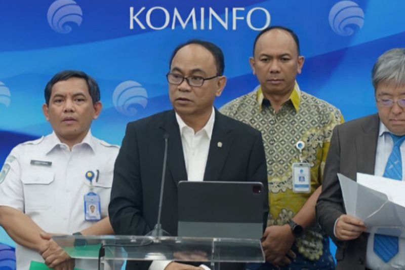 Kominfo meluncurkan sistem peringatan gempa yang akan muncul di TV dan ponsel masyarakat 3 menit setelah kejadian. (Foto: Kominfo)