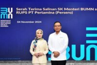 Menteri BUMN resmi menunjuk petinggi Partai Gerindra, Simon Aloysius, sebagai Direktur Utama Pertamina dan Iwan Bule sebagai komisaris utama. (Foto: Pertamina)